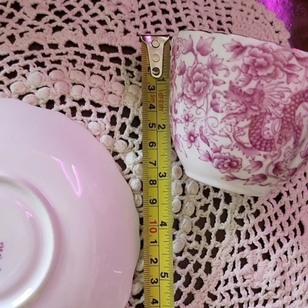 Pekin‎ fine bone china cup an saucer